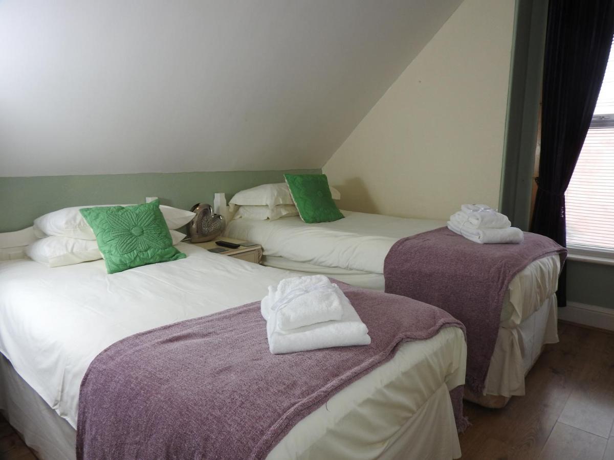 Classic Quadruple Room