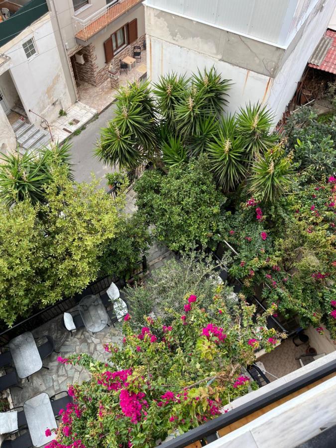 Studio Balcony