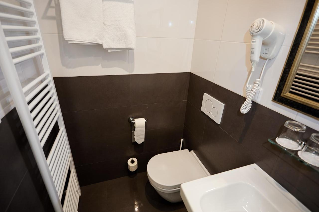 Small Double or Twin Room