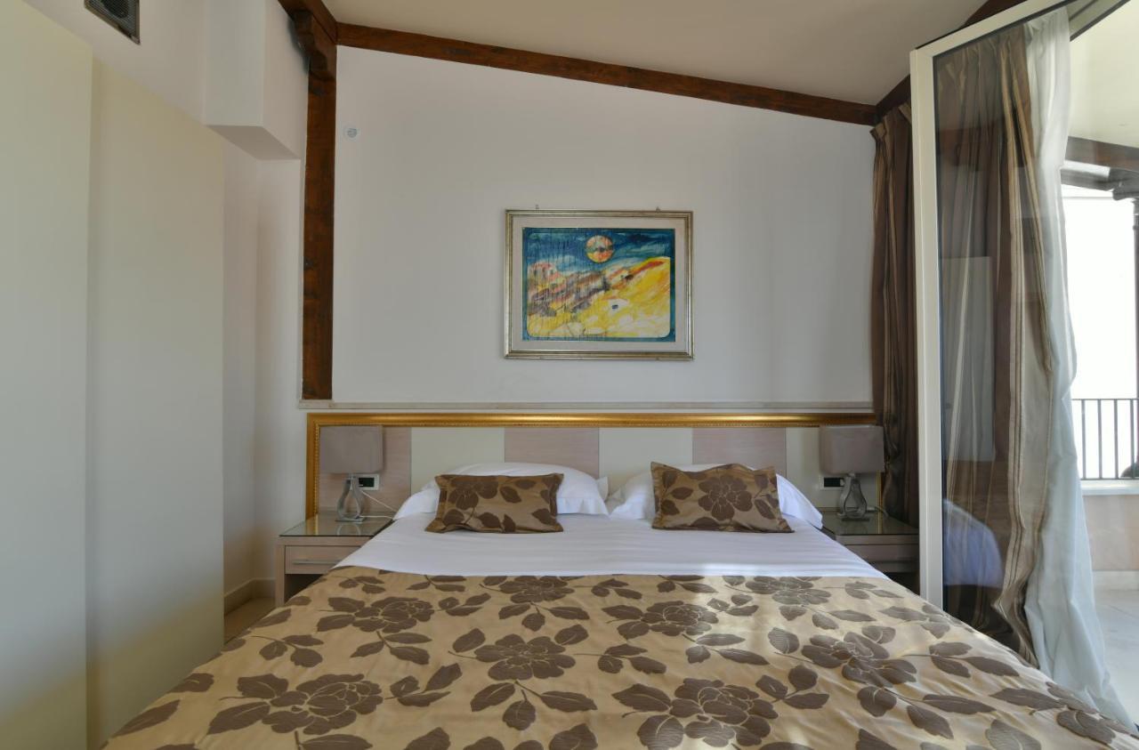Deluxe Double Room Balcony