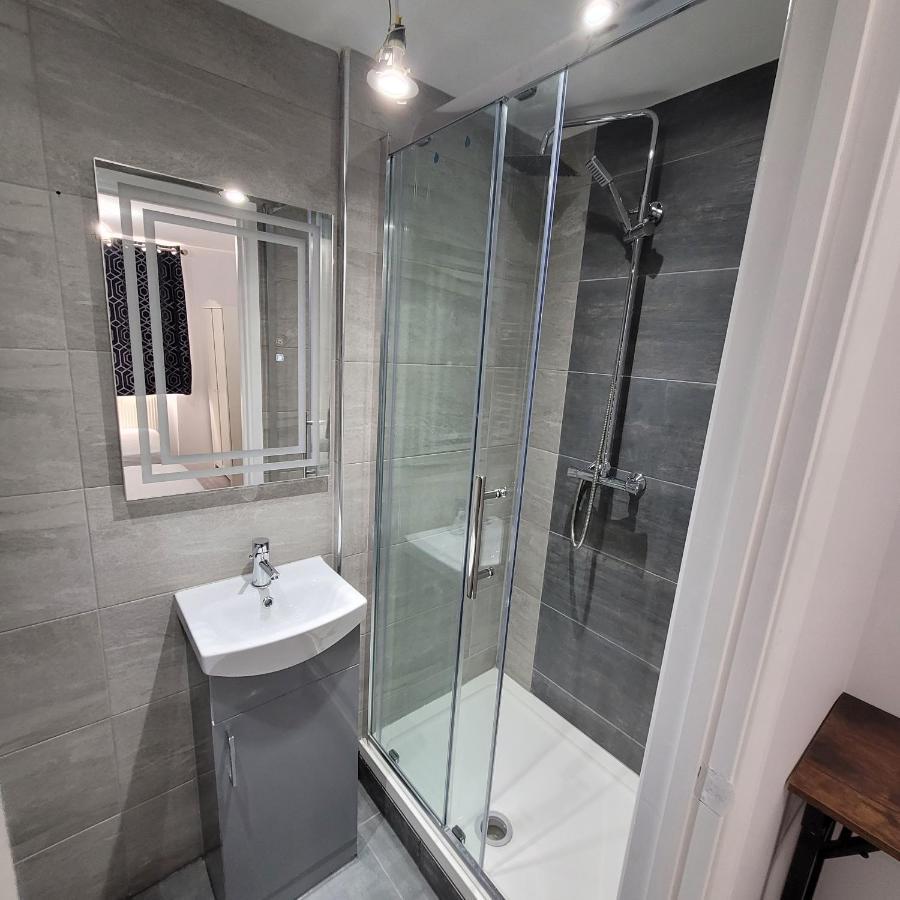 Quadruple Room Private Bathroom,1504928659:JPEG