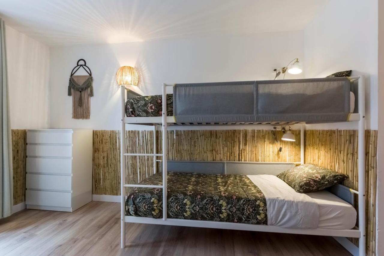 Bed 8-Bed Dormitory Room