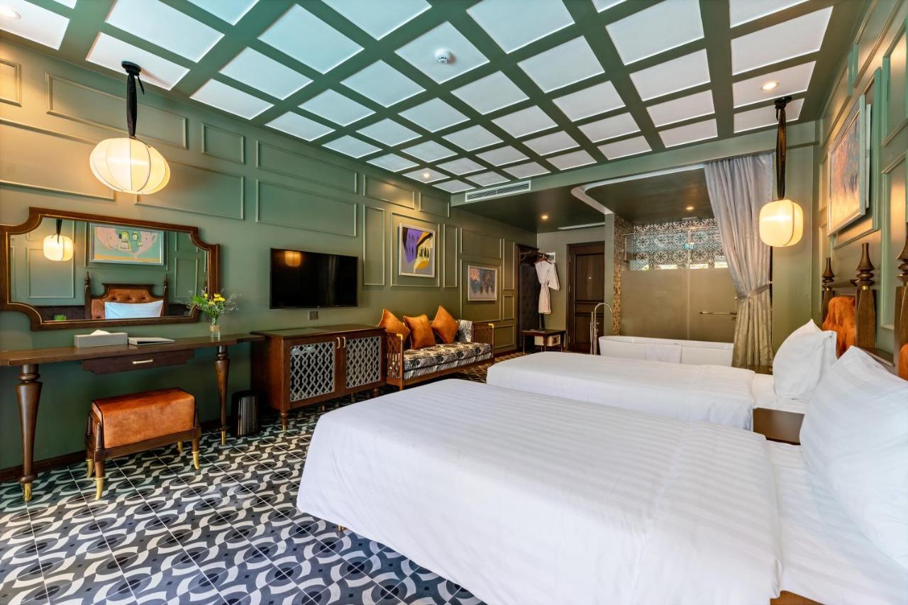 Grand Deluxe Room