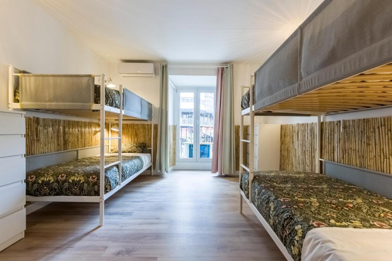 Bed 8-Bed Dormitory Room