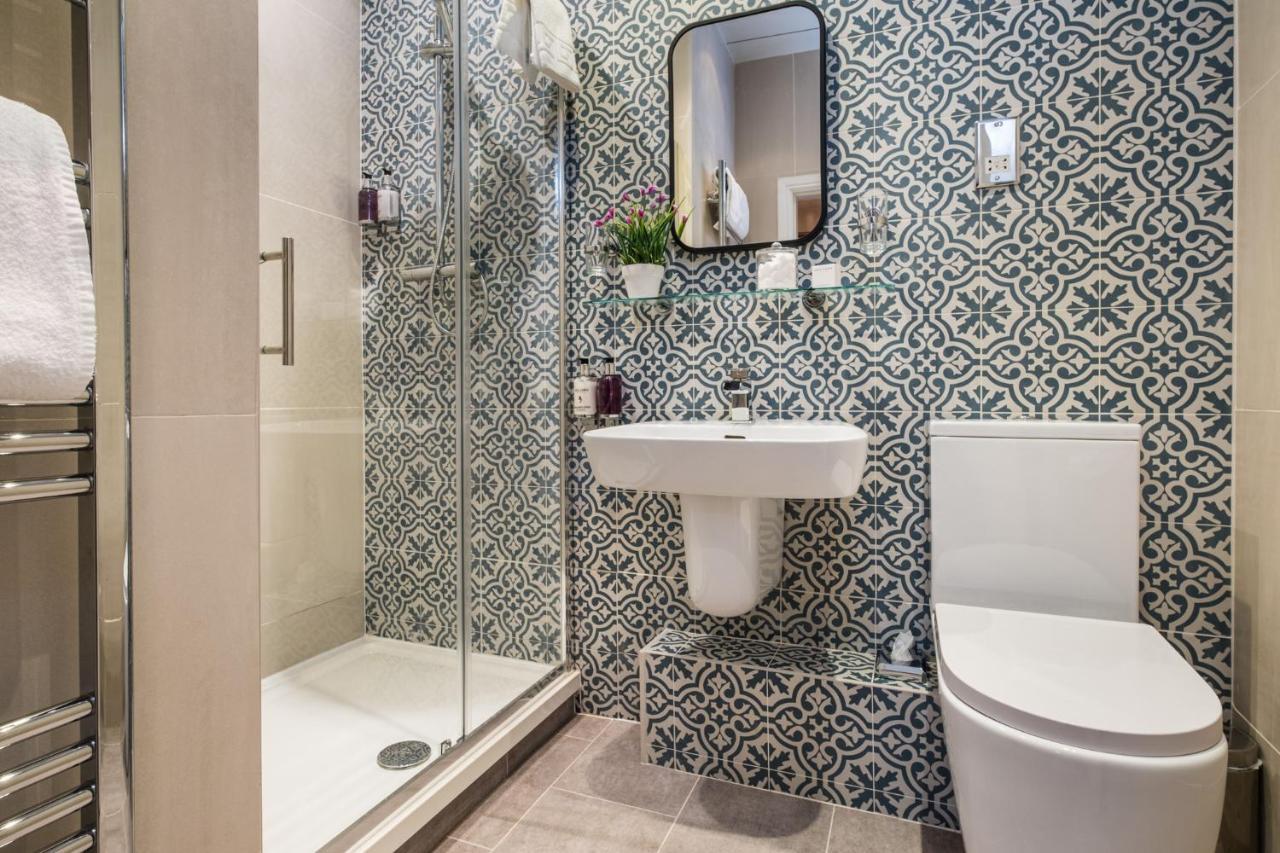 Superior Double or Twin En Suite