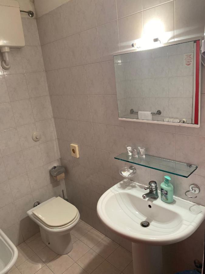 Tweepersoonskamer met 2 Aparte Bedden