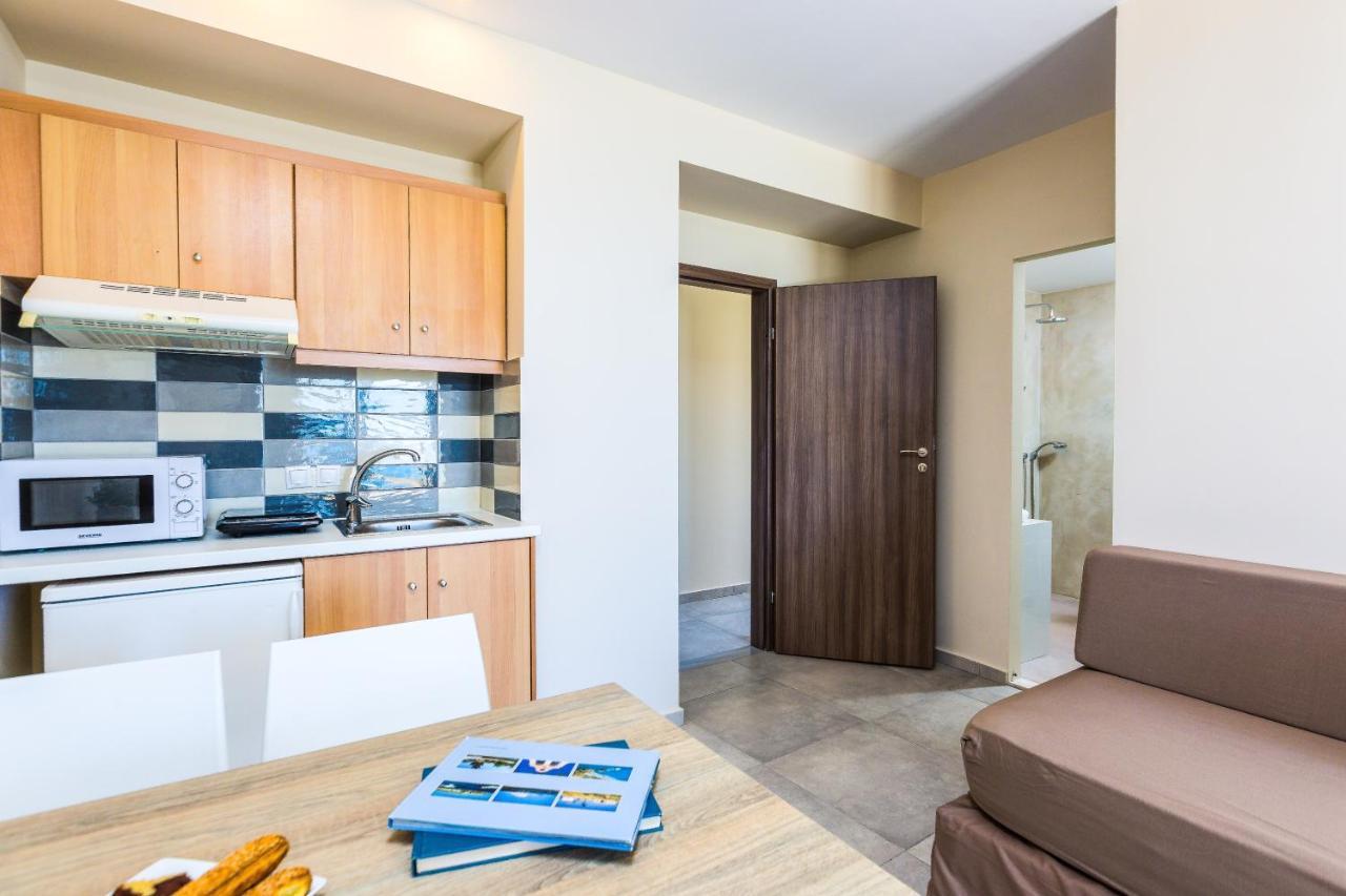 Superior One-Bedroom Quadruple Apartment