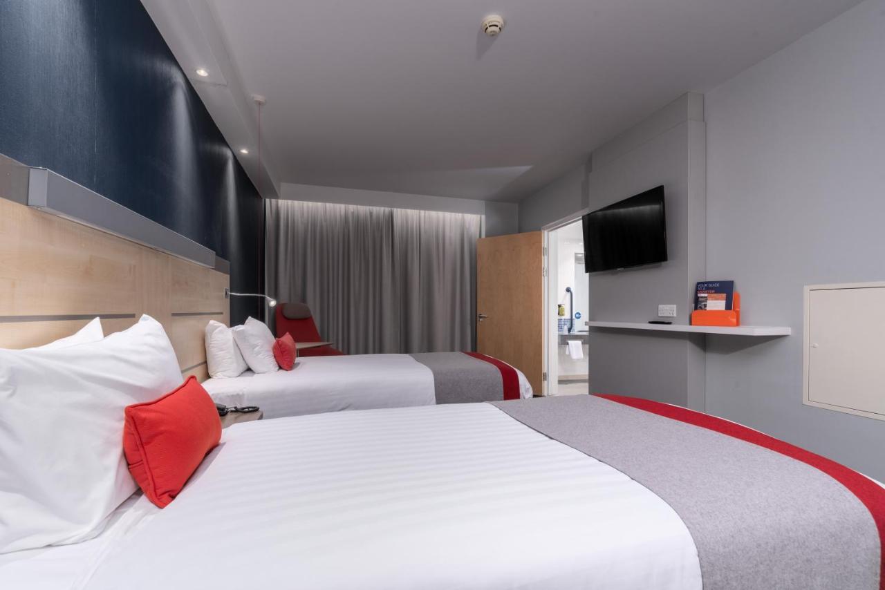 Standard Twin Room Hot Accessible