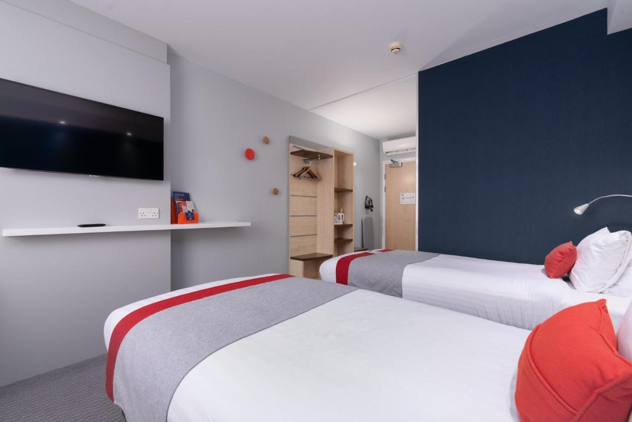 Standard Twin Room Hot