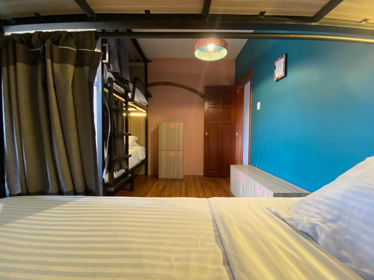 Single Bed 4-Bed Dormitory Room