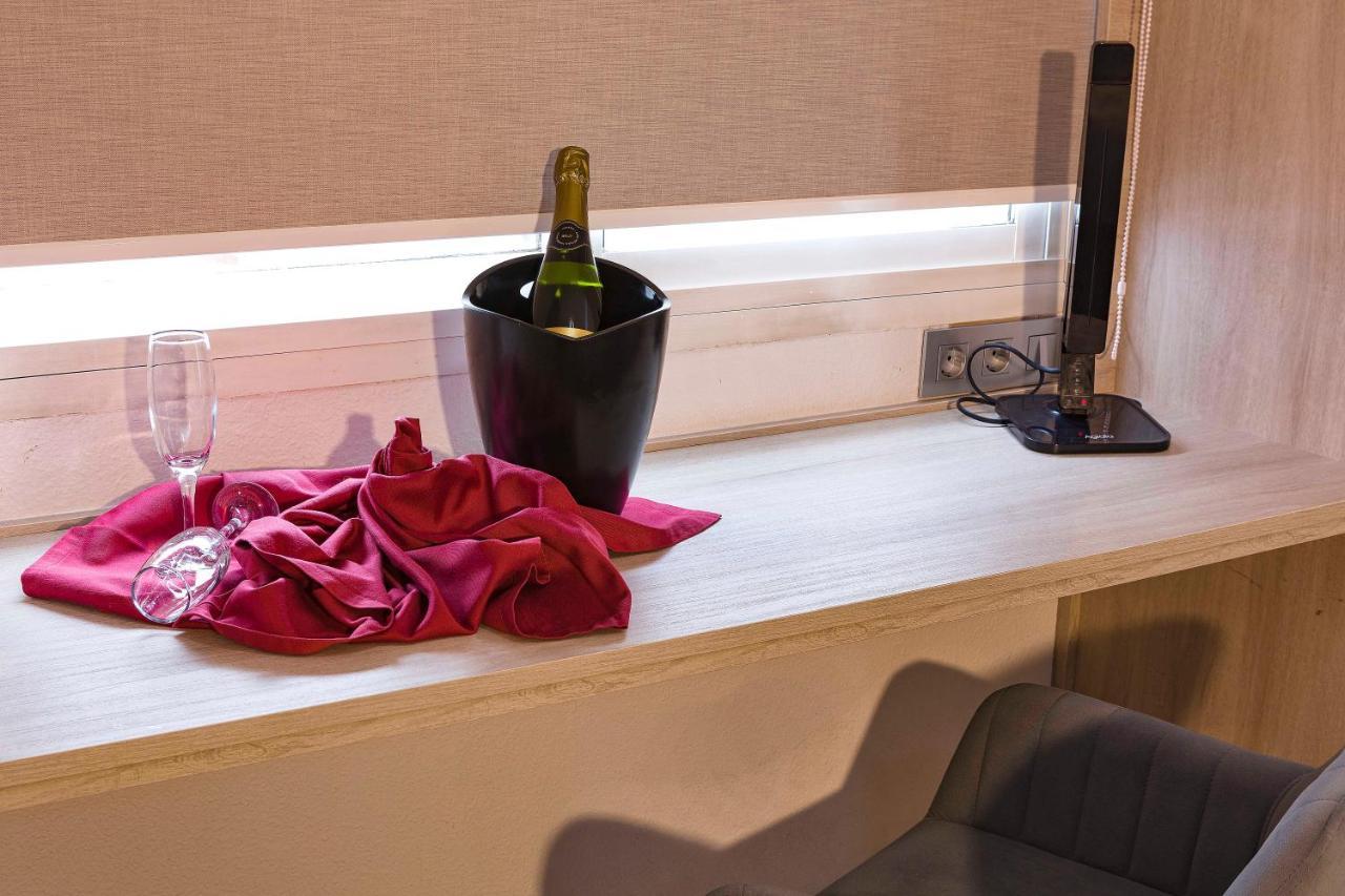 Romantic Deluxe King Room