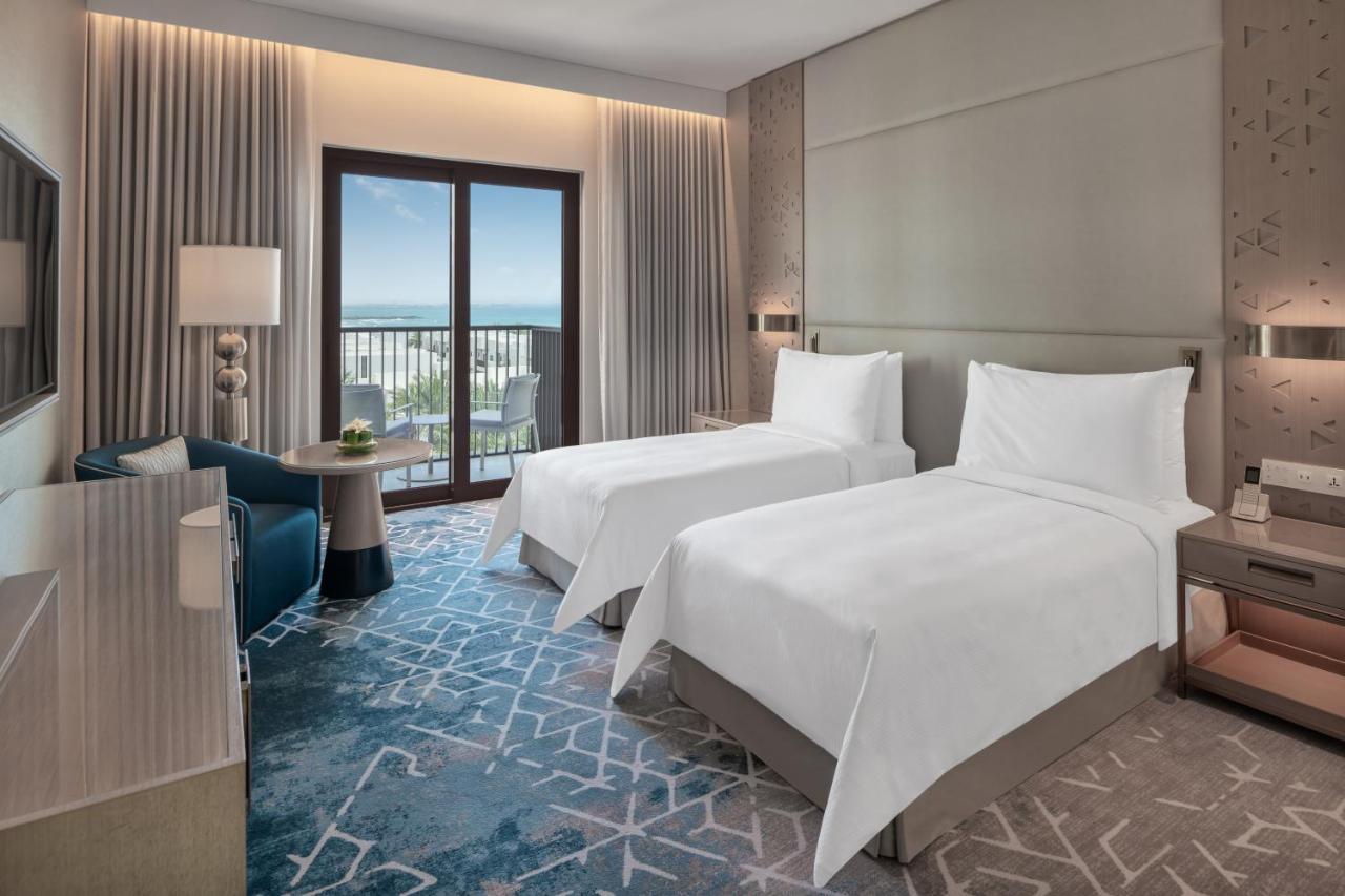 Deluxe Room Pool View Twin