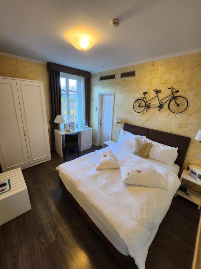 Standard Double Room,1323533263:JPEG