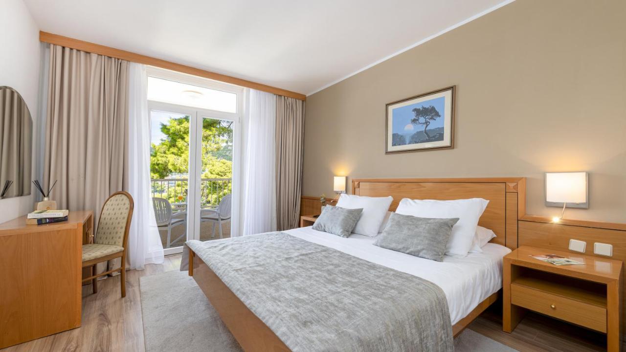Double or Twin Room Balcony Sea View