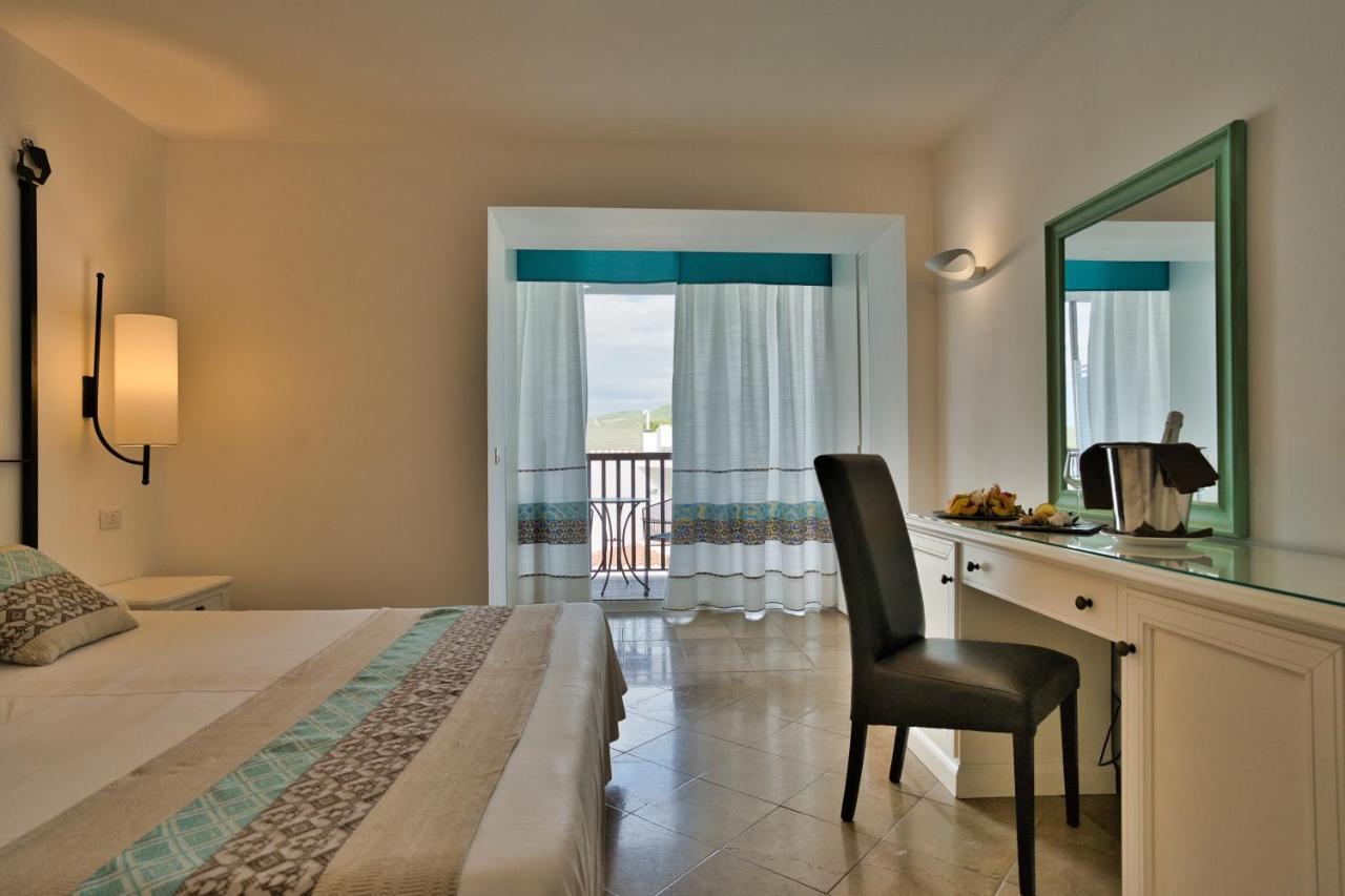 Double or Twin Room Garden View