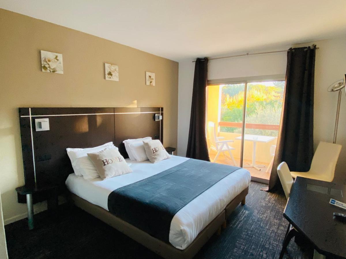 Comfort Room Balcony