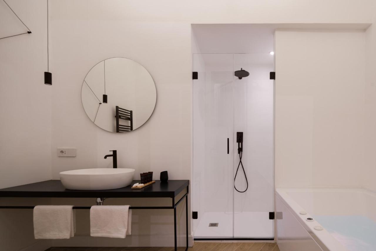 King Suite Spa Bath