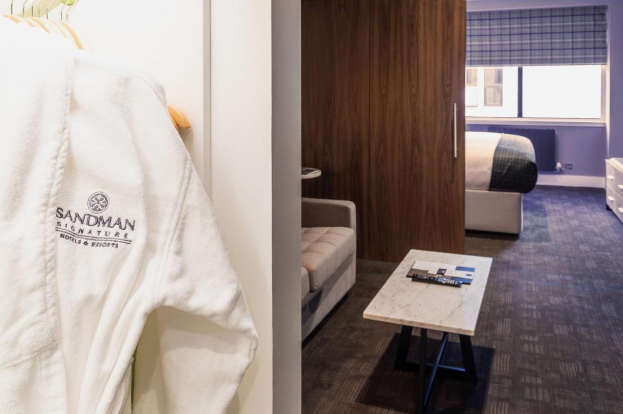 Deluxe Suite 1 Bedroom 1 King Sofa Bed Kitchenette