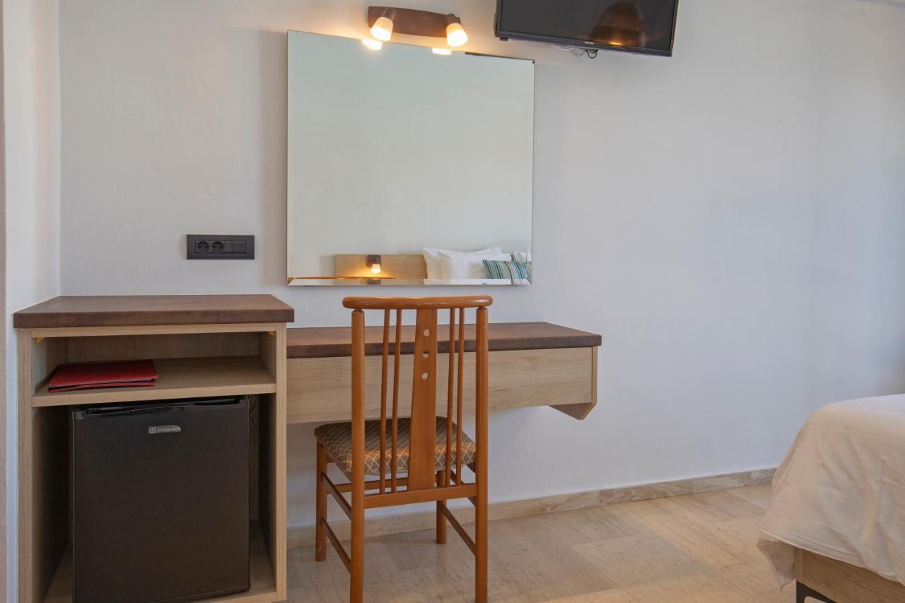 Double or Twin Room Mountain View
