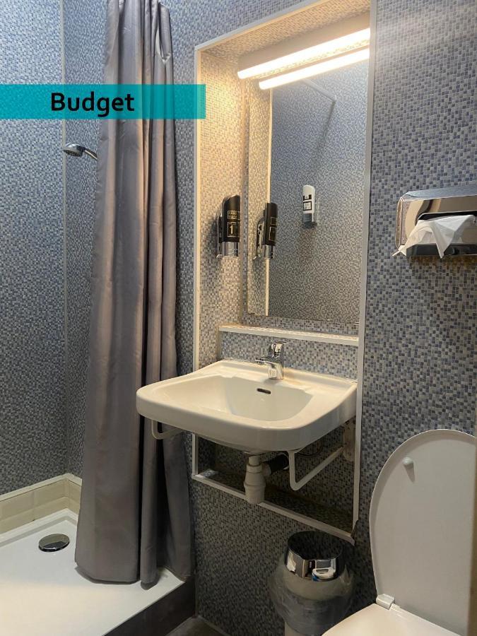 Camera Budget Doppia con Letti Singoli