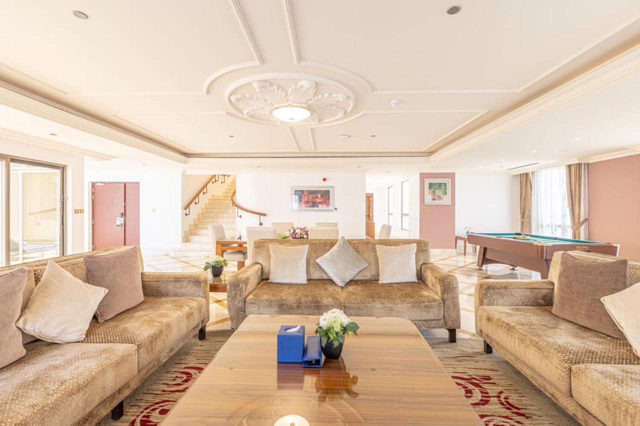 Penthouse Private Pool on F&B Just Steps from JBR Beach