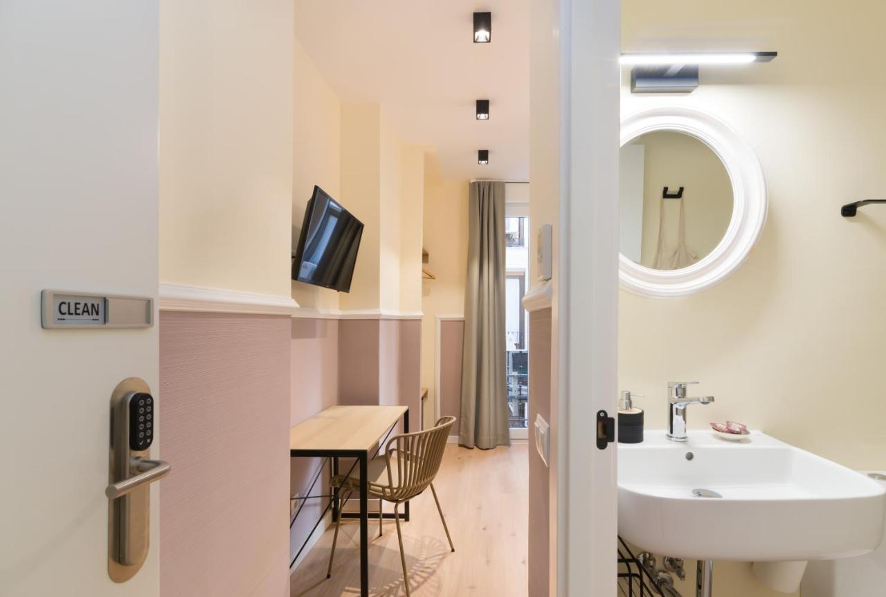 Superior Double Room Two Single Beds