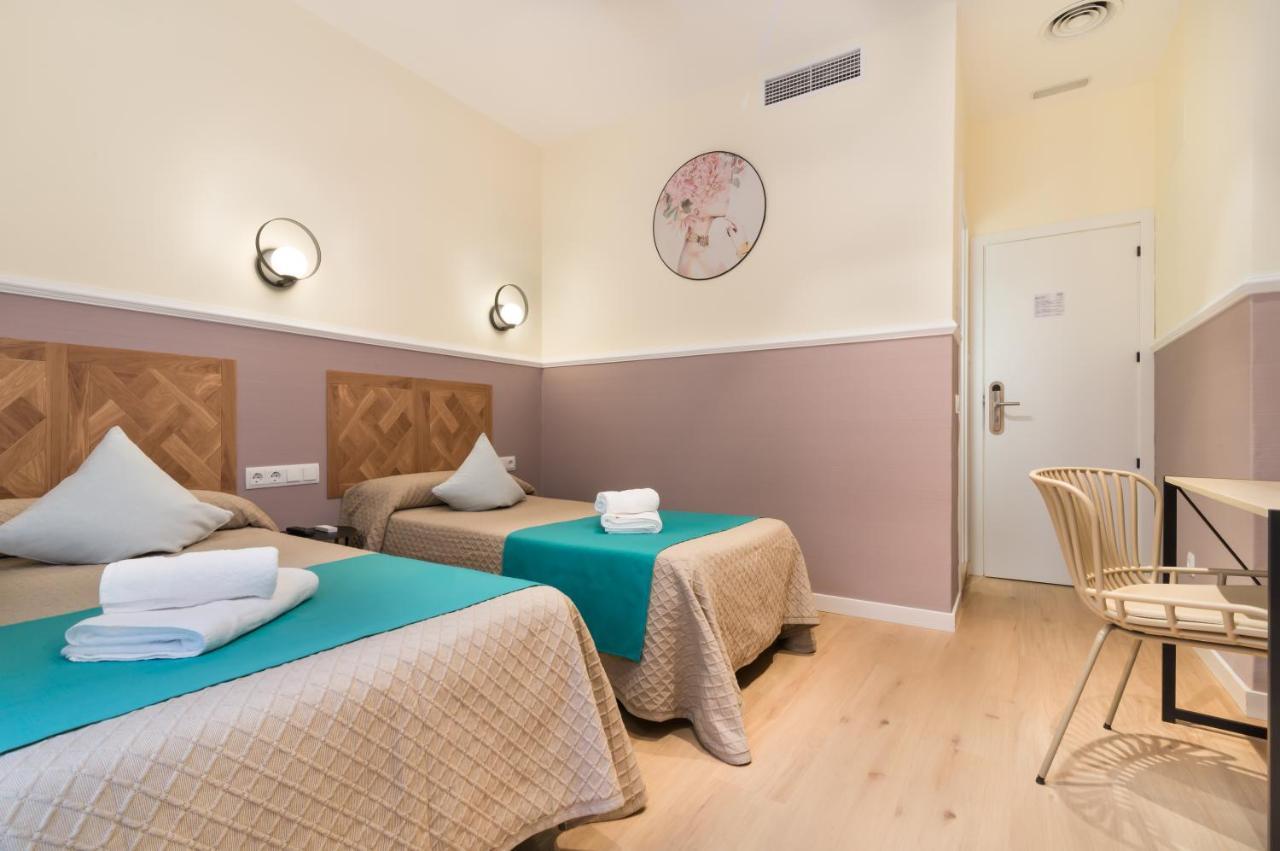 Superior Double Room Two Single Beds