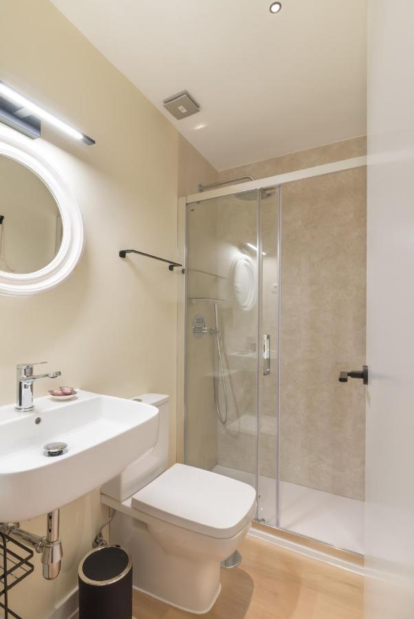 Superior Double Room Two Single Beds