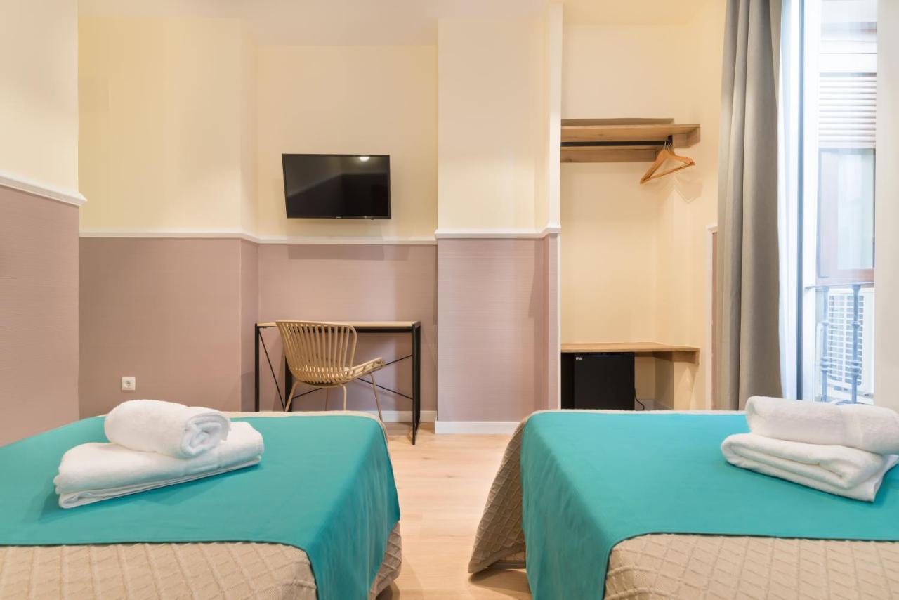Superior Double Room Two Single Beds