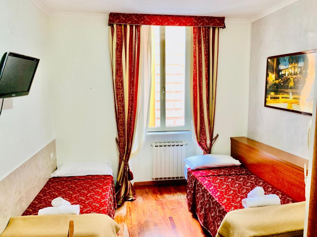 Double or Twin Room Private Bathroom