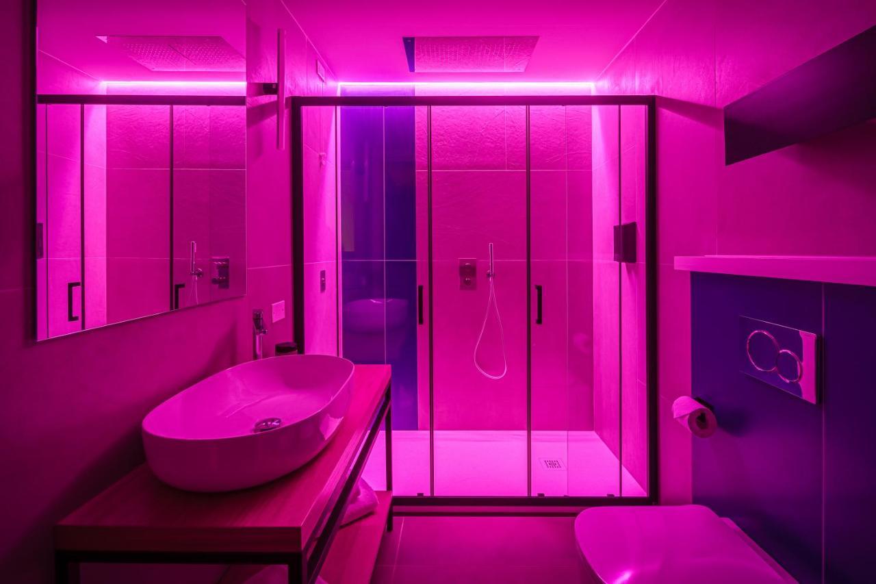 King Suite Spa Bath
