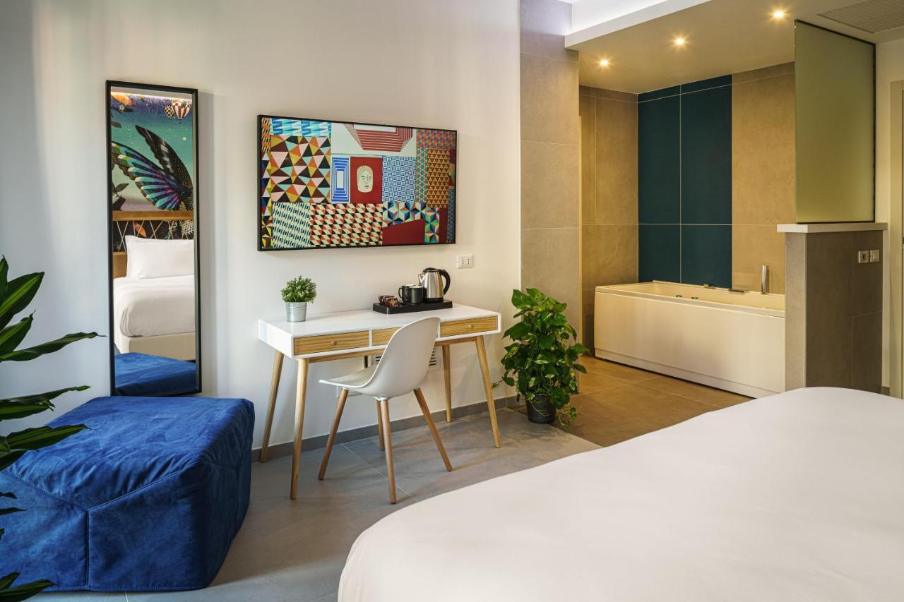 King Suite Spa Bath