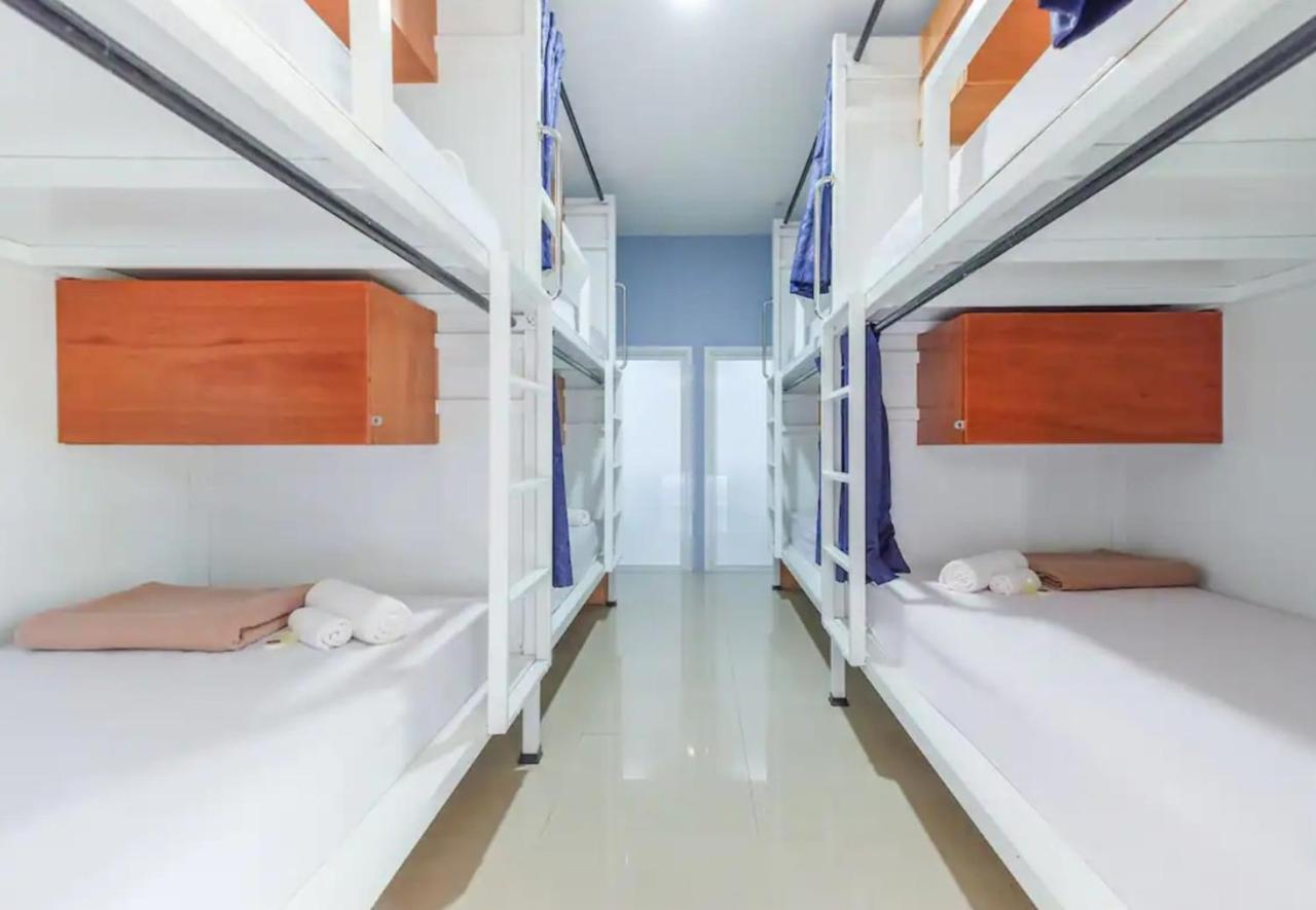 Bed 8-Bed Mixed Dormitory Room