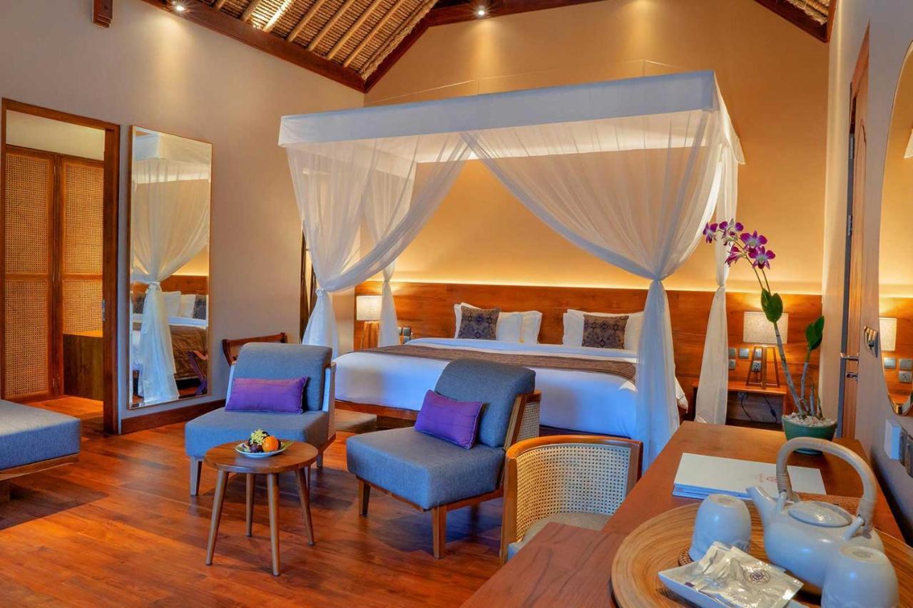 hillside Pool Suite
