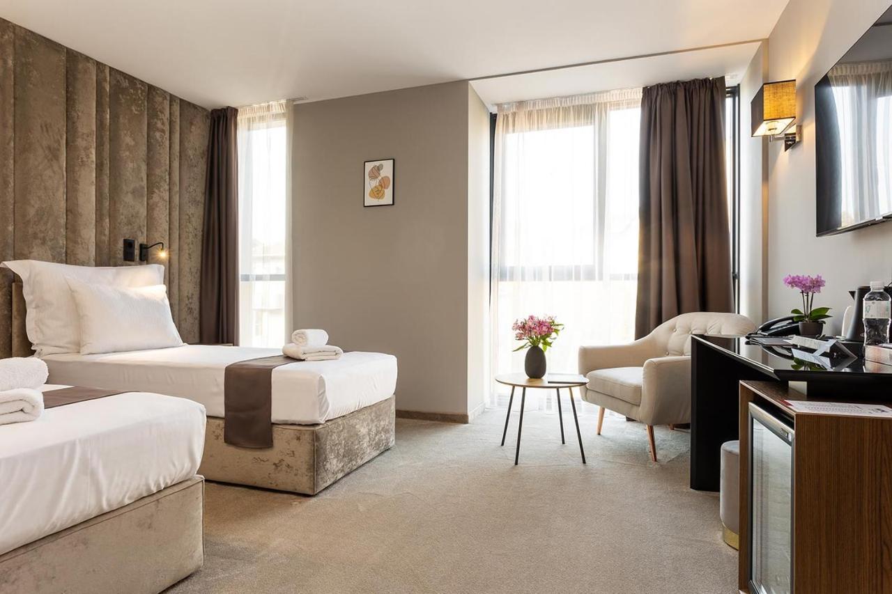 Deluxe Double or Twin Room