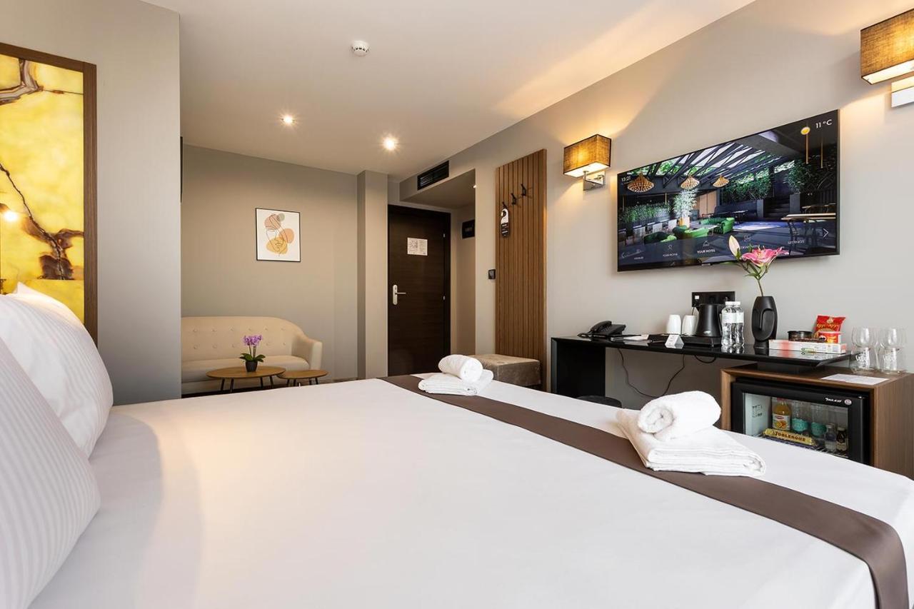 Deluxe Double or Twin Room