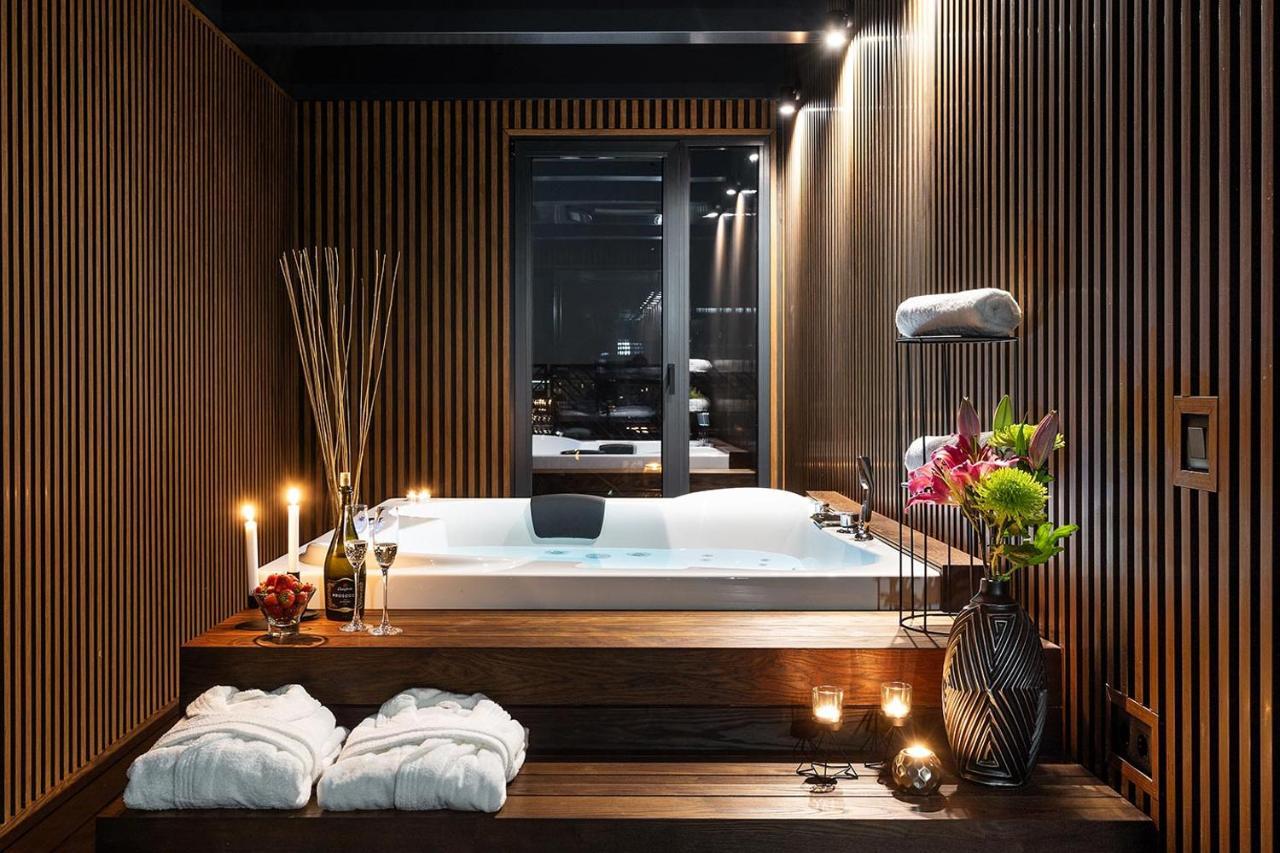 Studio Spa Bath