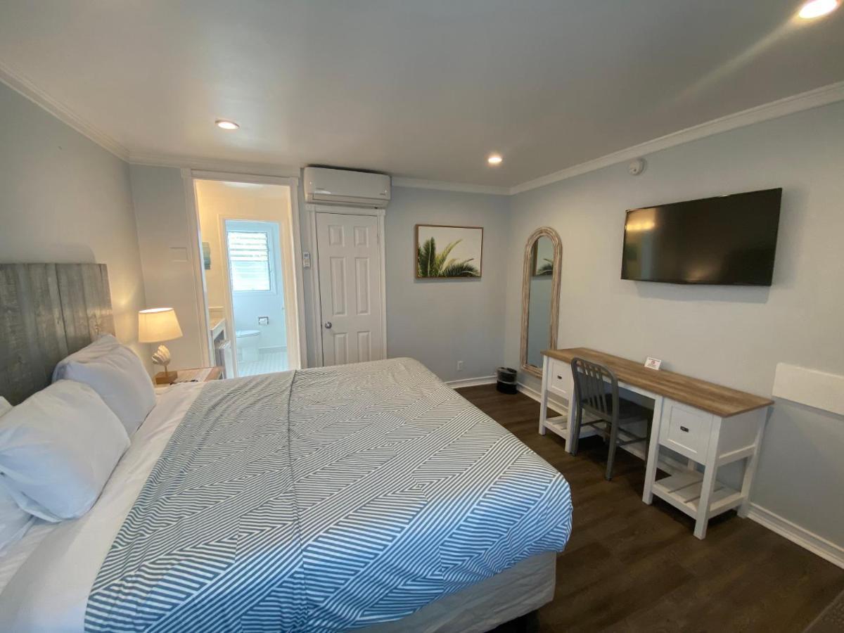 Deluxe Classic Queen Room