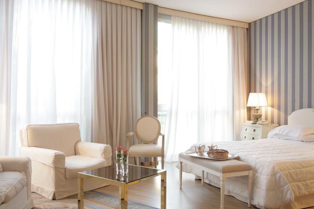 Chambre Deluxe Double ou Lits Jumeaux