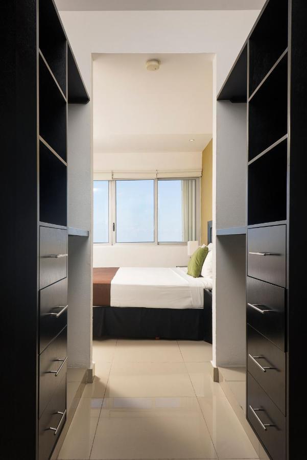 Three-Bedroom Suite Sea View