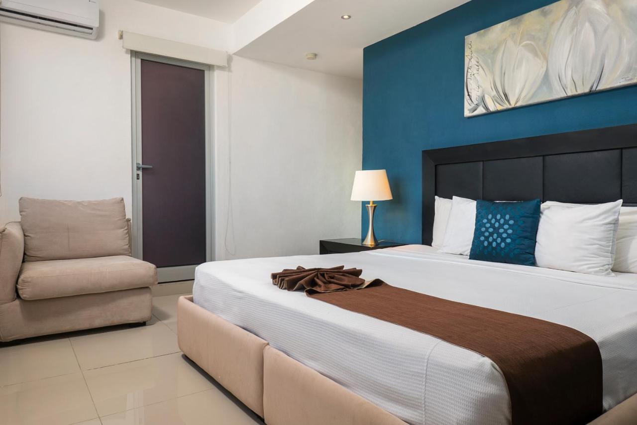 Three-Bedroom Suite Sea View