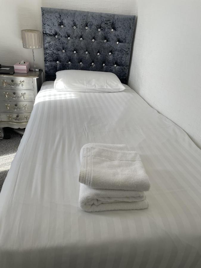 Single Room,1730071011:JPEG