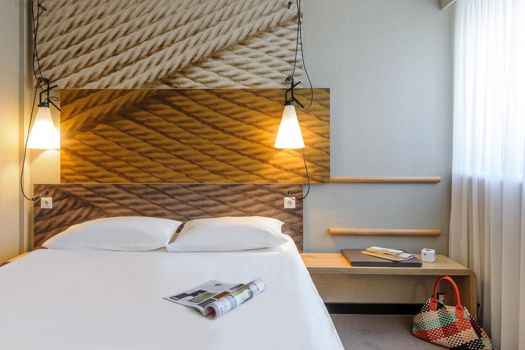 Quarto Duplo Standard