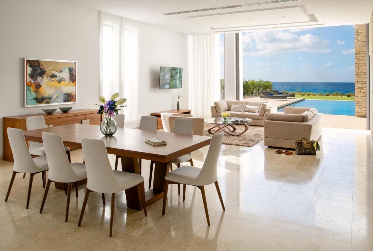 Villa Beach Front
