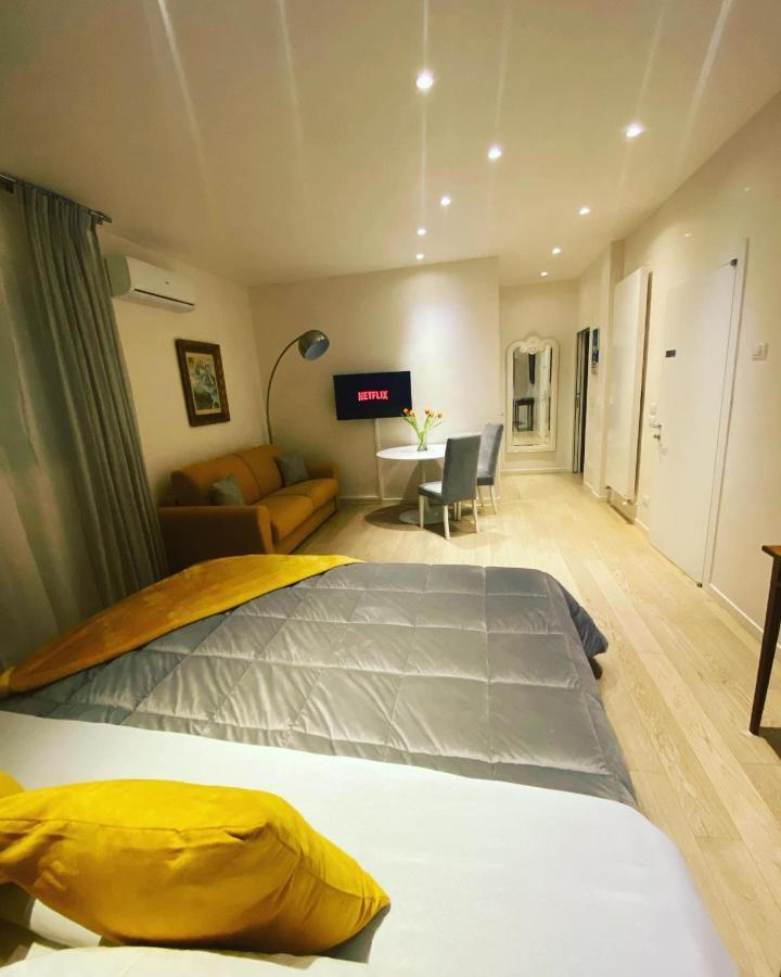 Queen Room Spa Bath