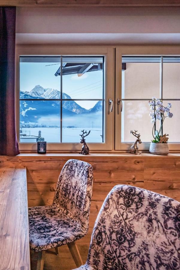 Apartment with Mountain View,1339058402:JPEG