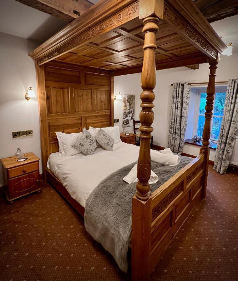 Double Room with Four Poster Bed,1152658899:JPEG