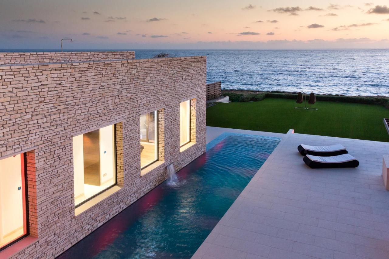 Villa Beach Front