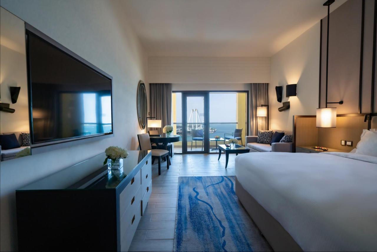 Sea Front View Room Balcony King Bed