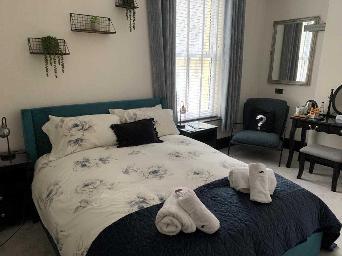 Deluxe King Room No Sea View